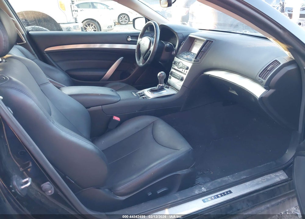2015 INFINITI Q60 VIN: JN1CV6EL8FM890966