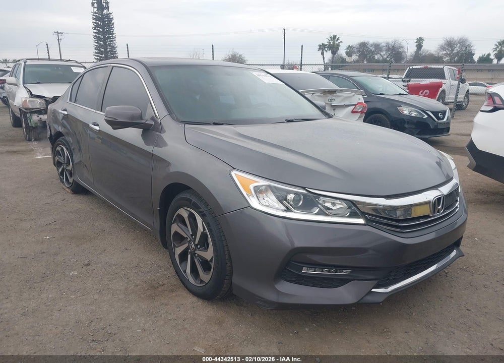 2016 HONDA ACCORD EX-L VIN: 1HGCR2F81GA170417