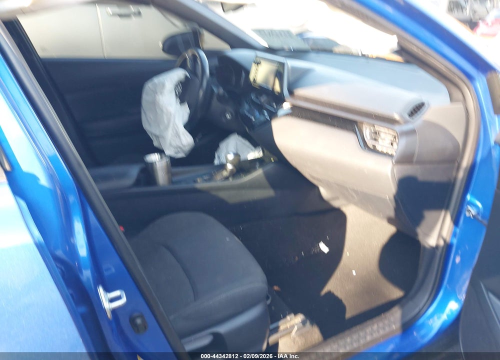 2018 TOYOTA C-HR XLE VIN: NMTKHMBX2JR021450