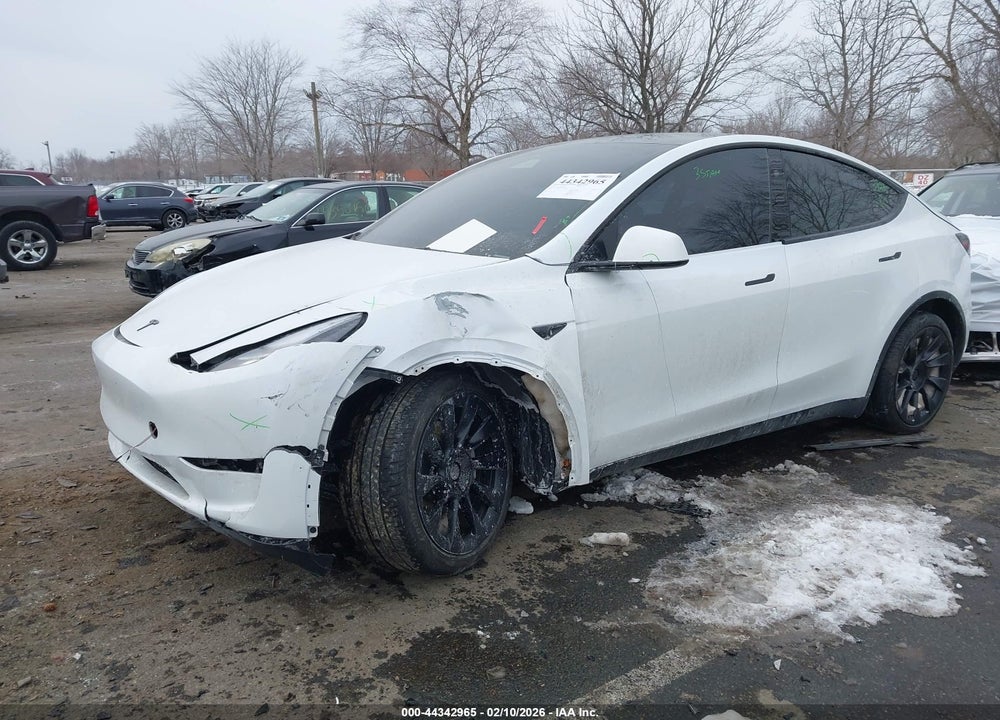 2024 TESLA MODEL Y LONG RANGE DUAL MOTOR ALL-WHEEL DRIVE VIN: 7SAYGDEE1RA260402