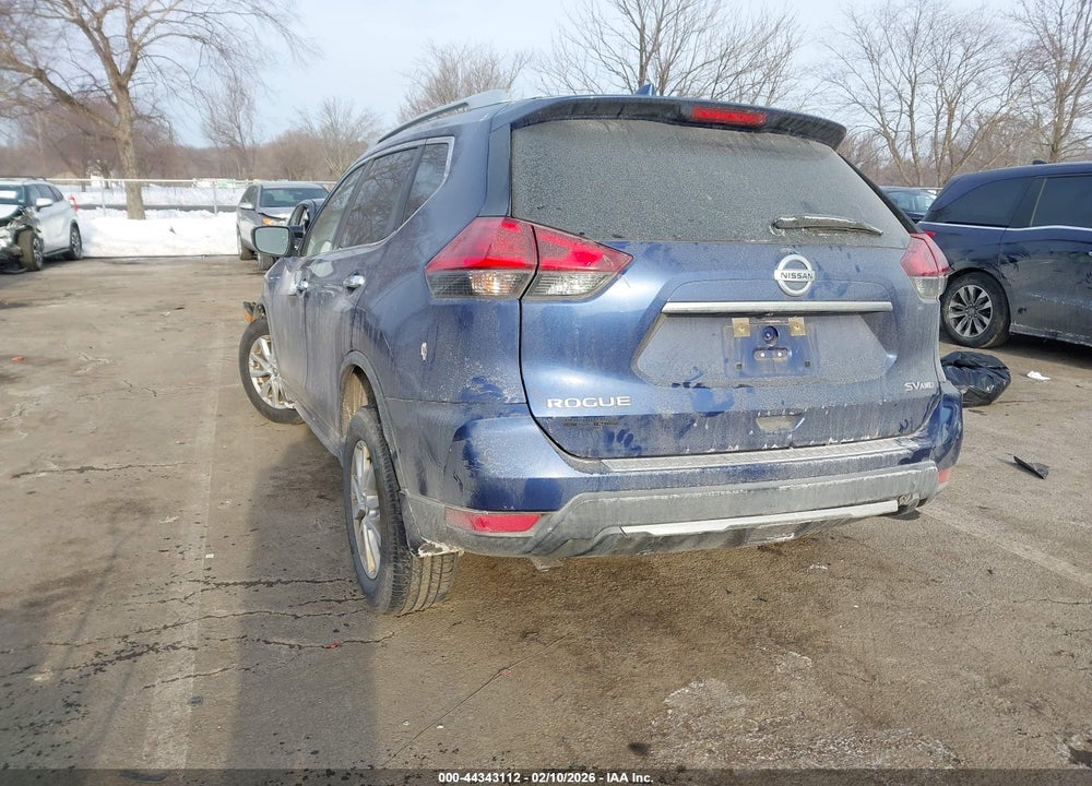 2018 NISSAN ROGUE SV VIN: KNMAT2MV8JP606362