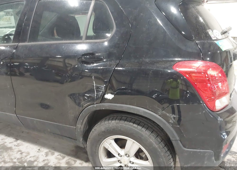 2021 CHEVROLET TRAX AWD LS VIN: KL7CJNSB3MB359520