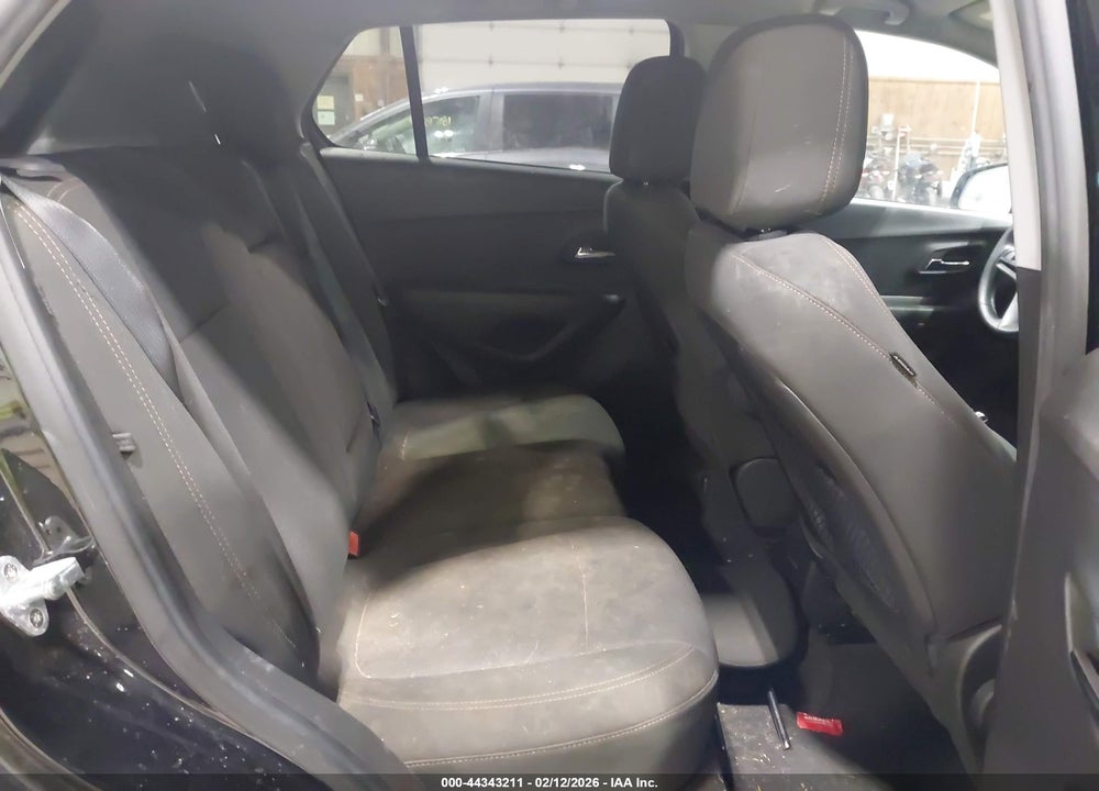 2021 CHEVROLET TRAX AWD LS VIN: KL7CJNSB3MB359520
