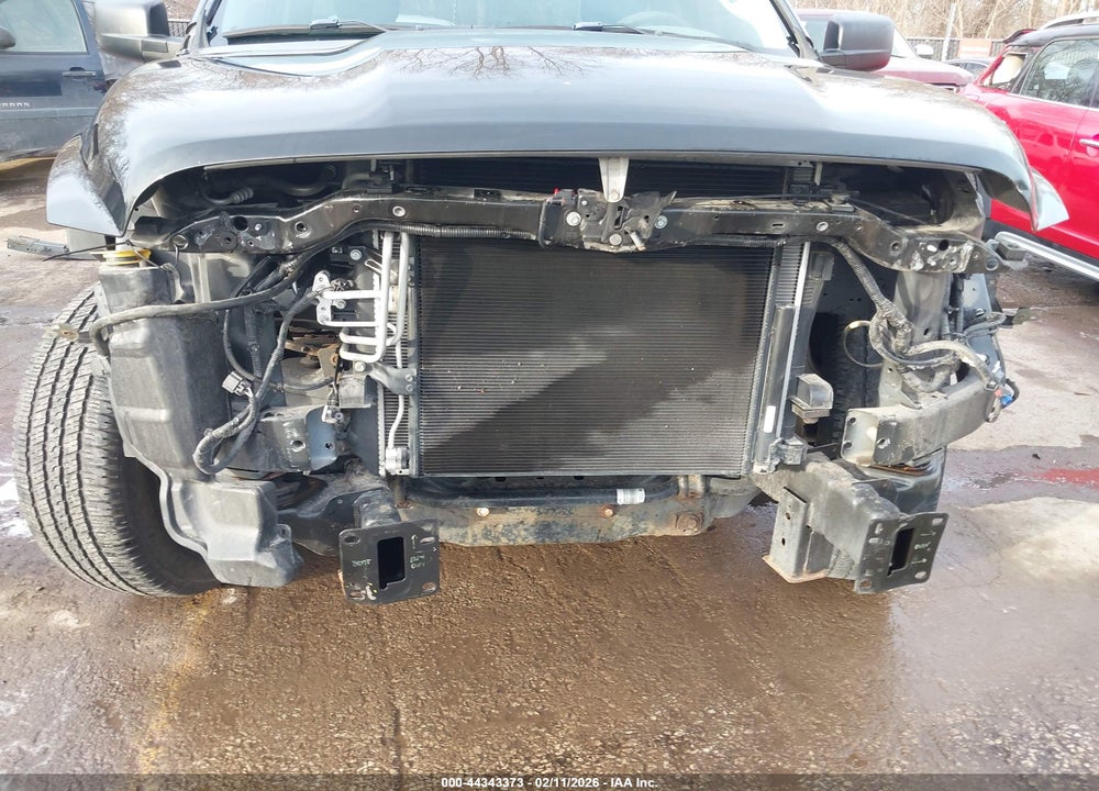 2016 RAM 1500 EXPRESS VIN: 3C6JR6AG8GG262032