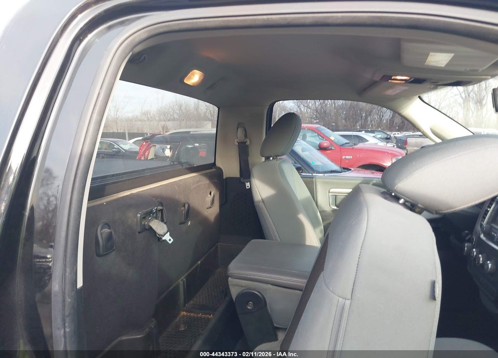 2016 RAM 1500 EXPRESS VIN: 3C6JR6AG8GG262032