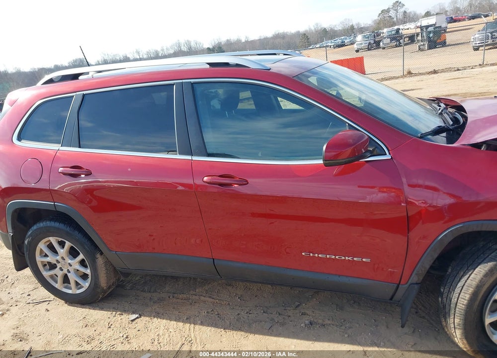 2017 JEEP CHEROKEE LATITUDE FWD VIN: 1C4PJLCB5HW668976