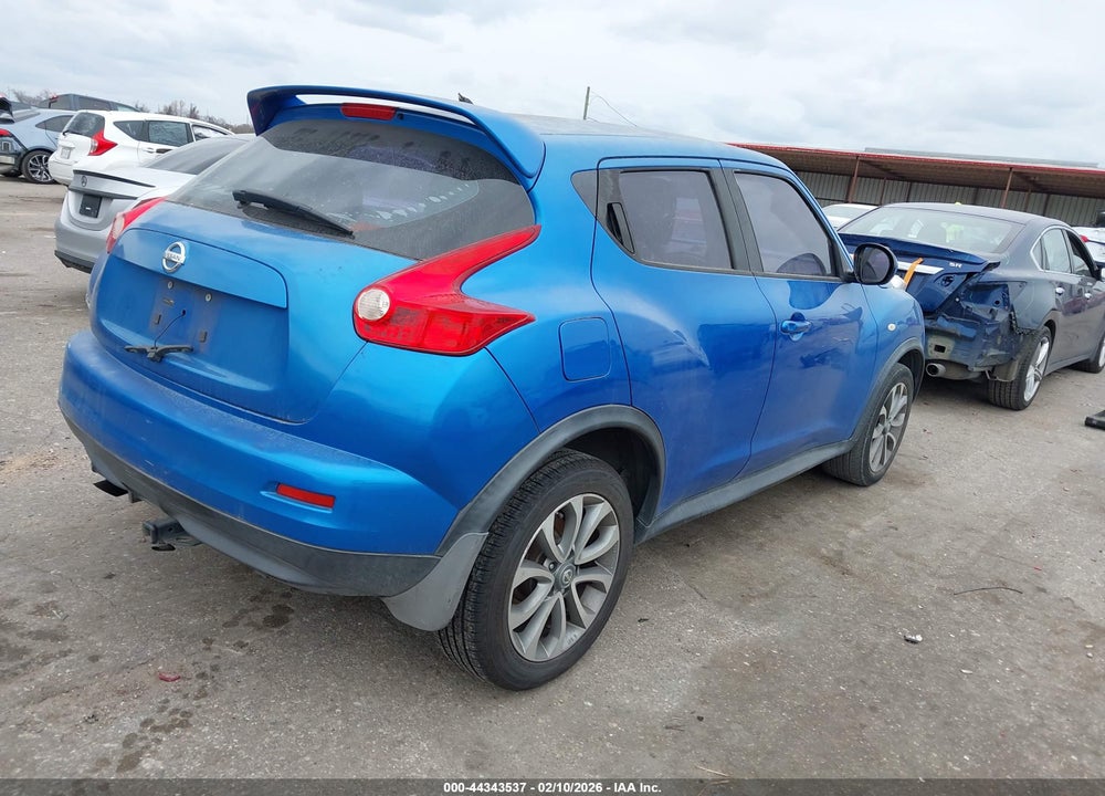 2011 NISSAN JUKE S VIN: JN8AF5MR2BT011452