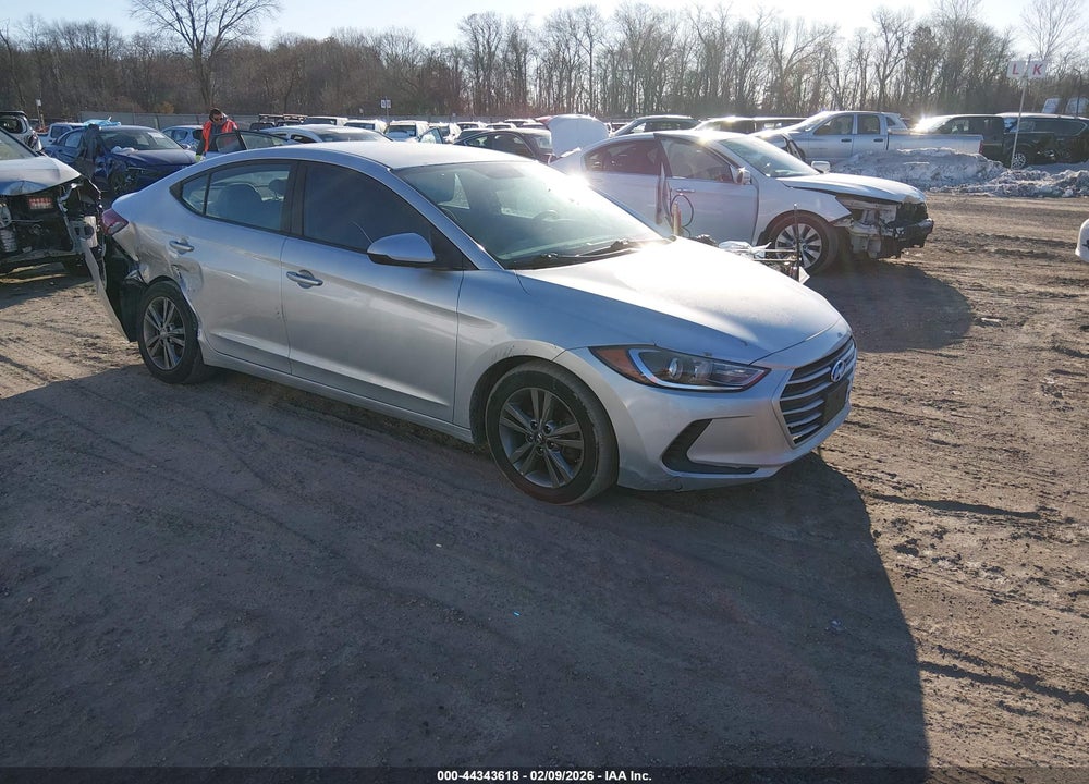 2018 HYUNDAI ELANTRA SEL VIN: 5NPD84LF5JH228971
