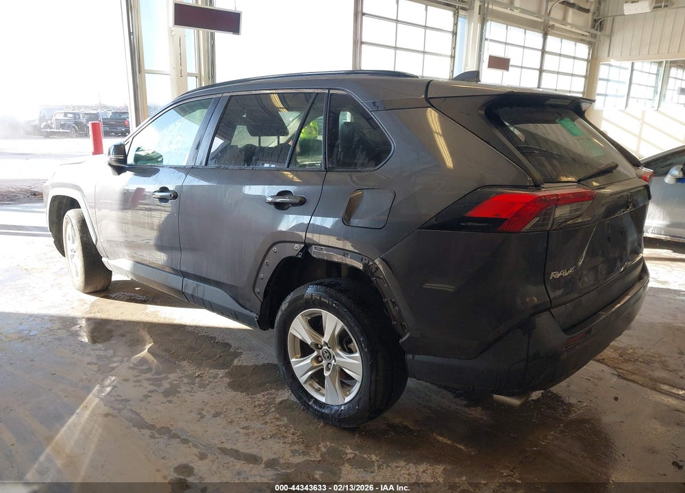 2019 TOYOTA RAV4 XLE VIN: 2T3W1RFV4KW027327