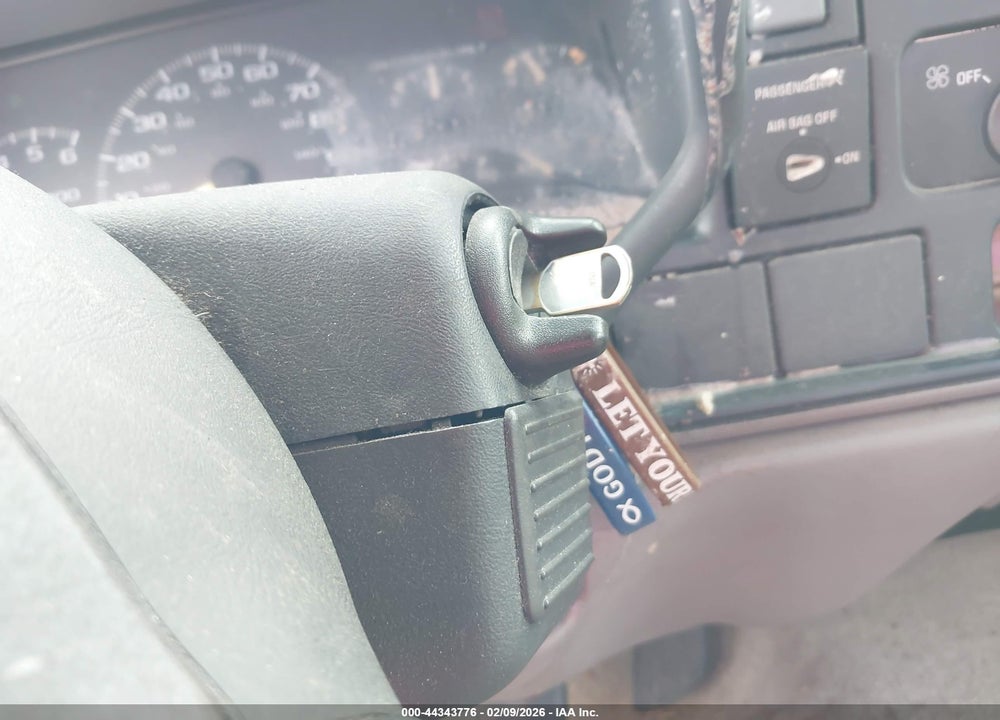 1998 CHEVROLET C1500 FLEETSIDE W/T VIN: 1GCEC14W1WZ279013