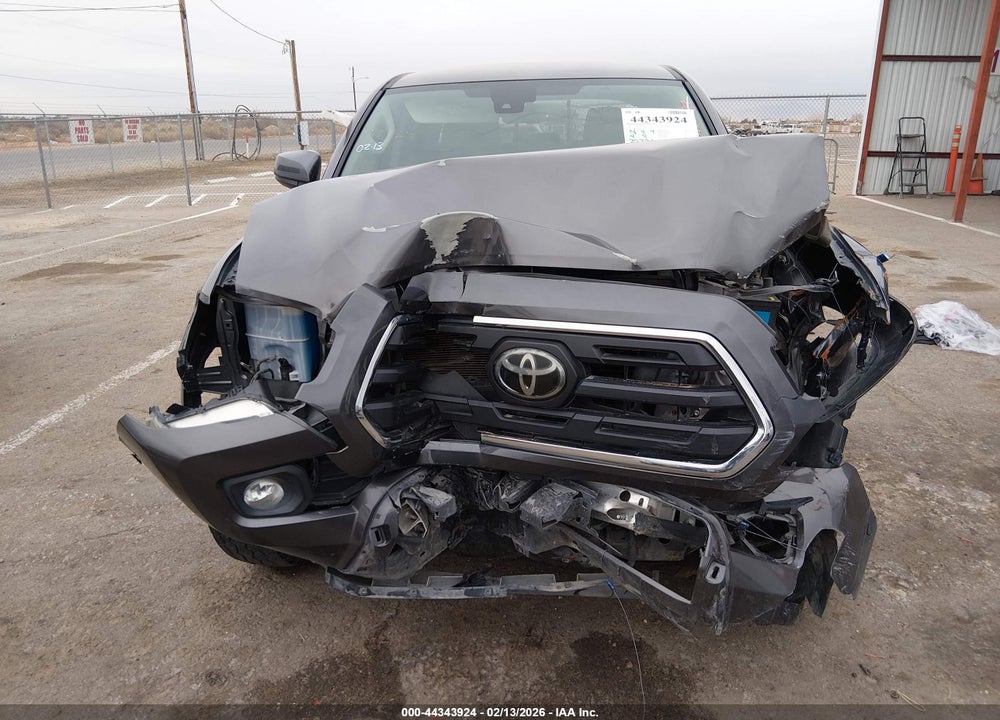 2019 TOYOTA TACOMA SR5 V6 VIN: 5TFAZ5CN4KX080573