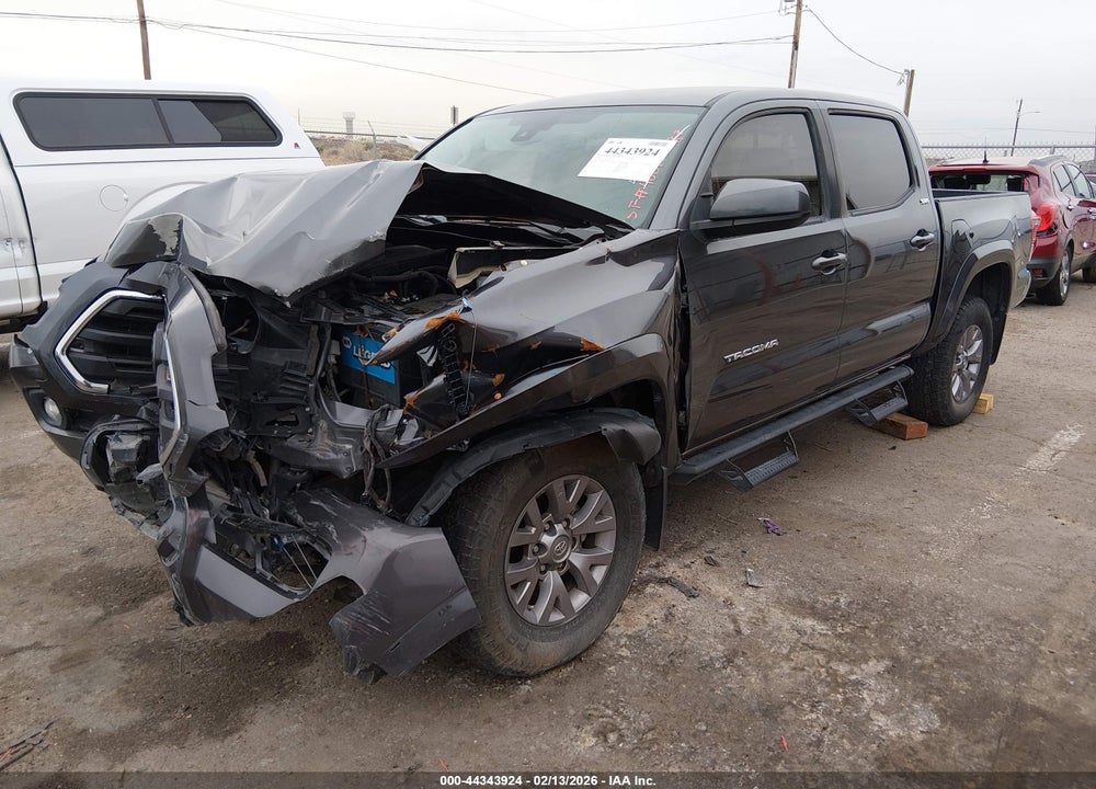 2019 TOYOTA TACOMA SR5 V6 VIN: 5TFAZ5CN4KX080573