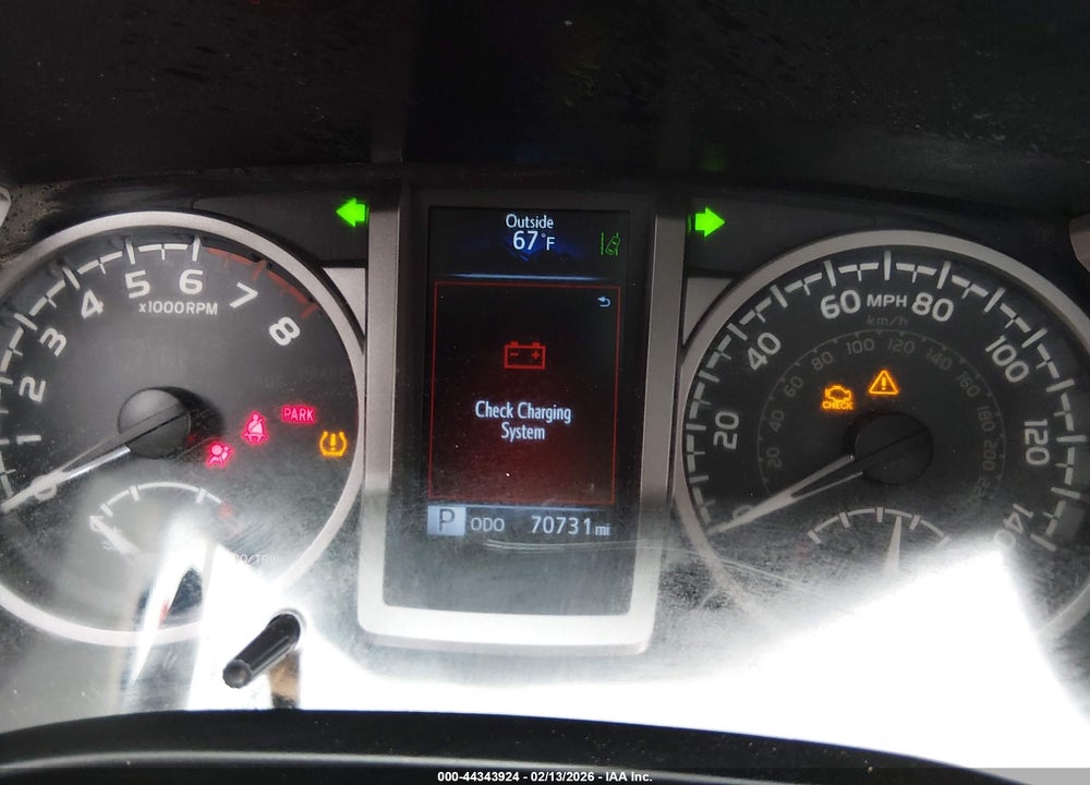 2019 TOYOTA TACOMA SR5 V6 VIN: 5TFAZ5CN4KX080573