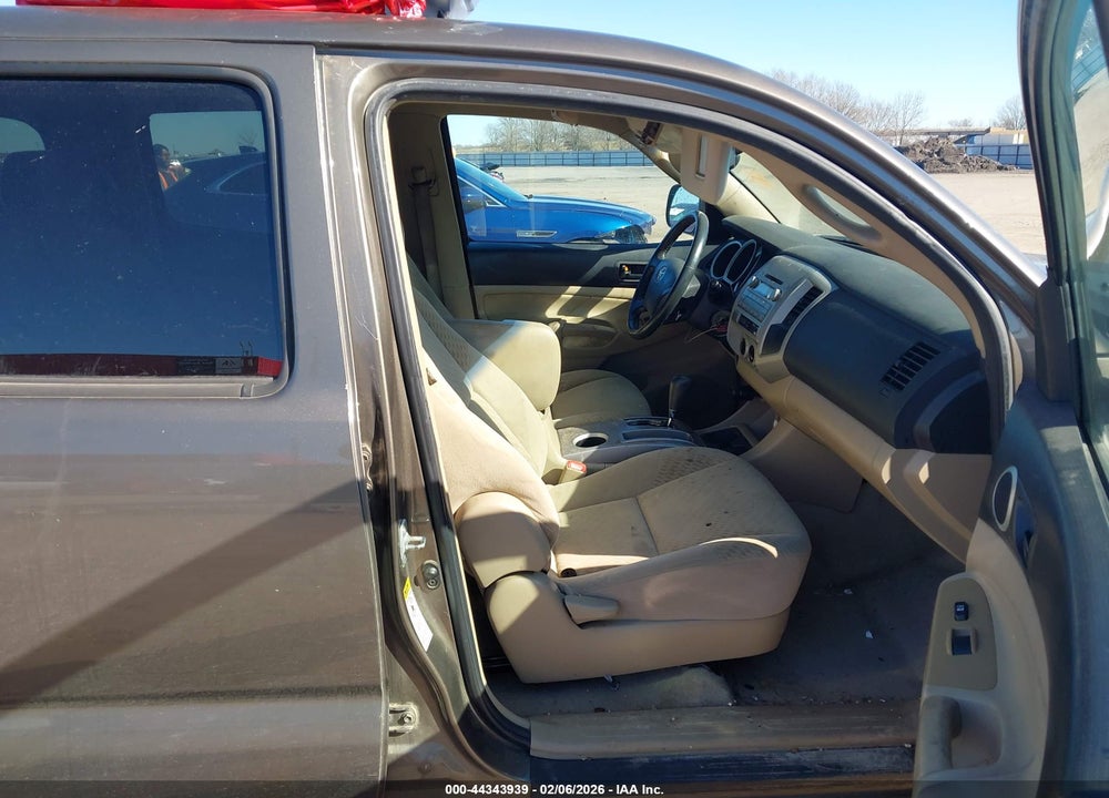 2011 TOYOTA TACOMA PRERUNNER V6 VIN: 5TFJU4GN4BX011983