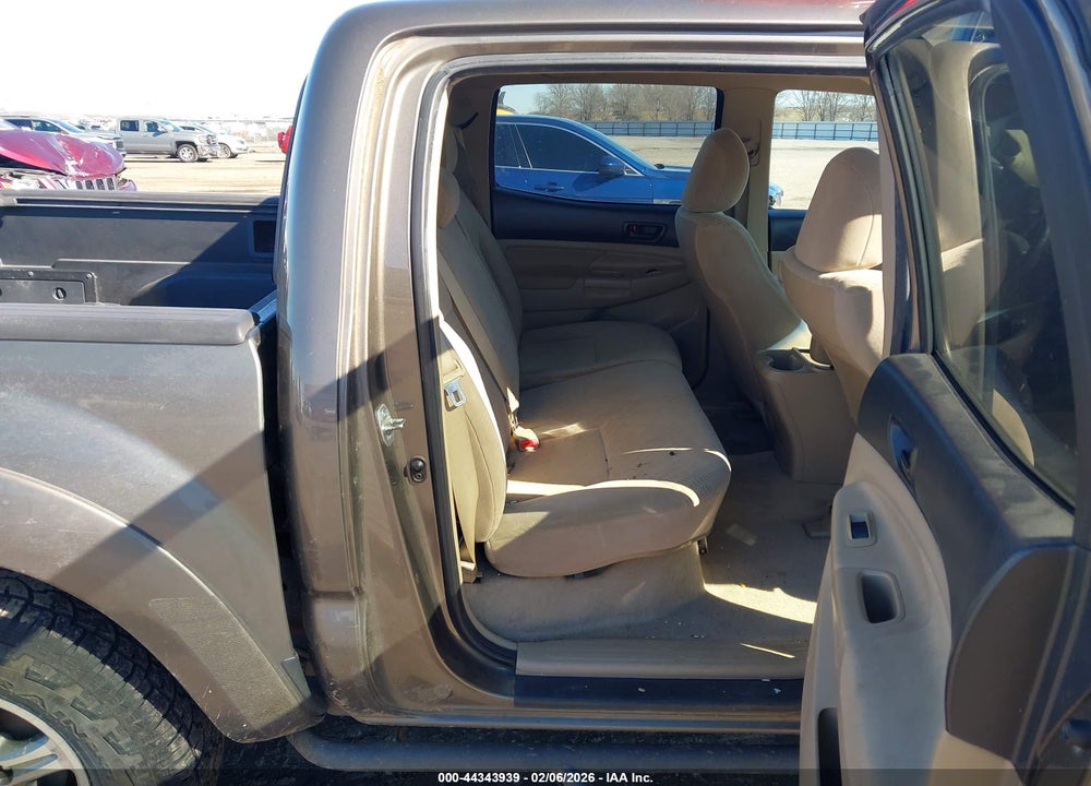 2011 TOYOTA TACOMA PRERUNNER V6 VIN: 5TFJU4GN4BX011983