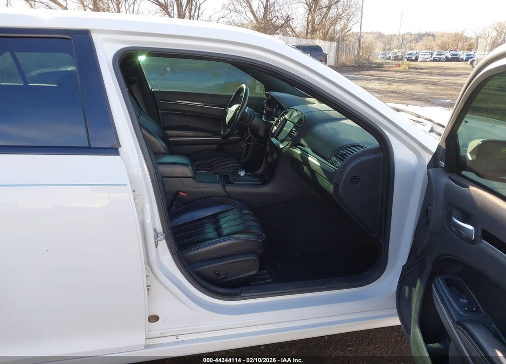2019 CHRYSLER 300 300S AWD VIN: 2C3CCAGG9KH648534
