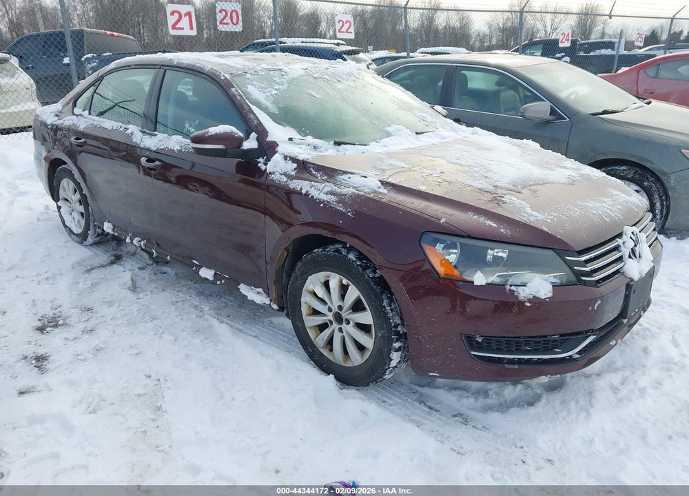 2013 VOLKSWAGEN PASSAT S VIN: 1VWAP7A33DC104517