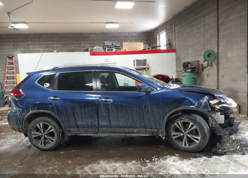 2019 NISSAN ROGUE SV VIN: JN8AT2MV9KW401631
