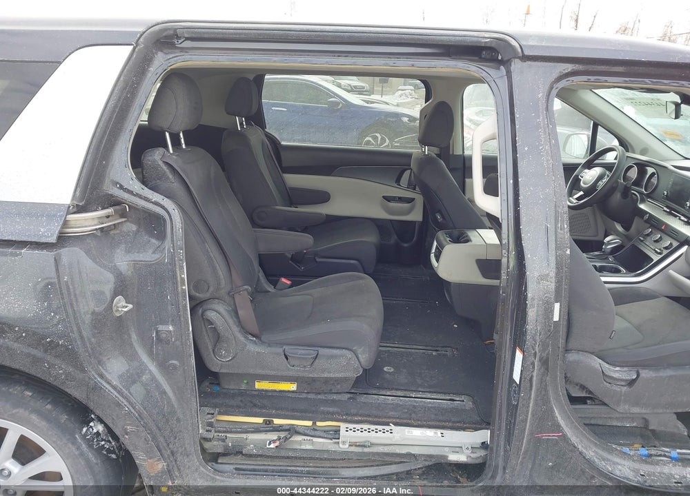 2022 KIA CARNIVAL MPV LX VIN: KNDNB4H39N6131969