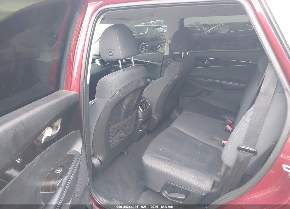 2020 KIA SORENTO 3.3L LX VIN: 5XYPG4A51LG613142