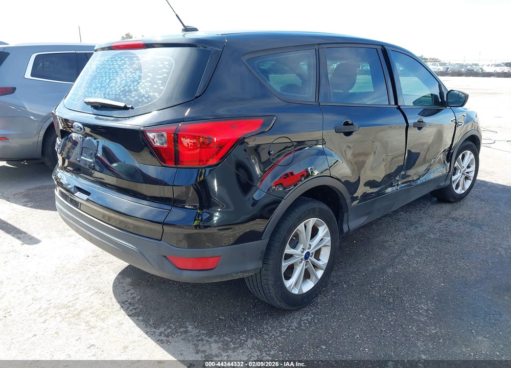 2019 FORD ESCAPE S VIN: 1FMCU0F7XKUA17580