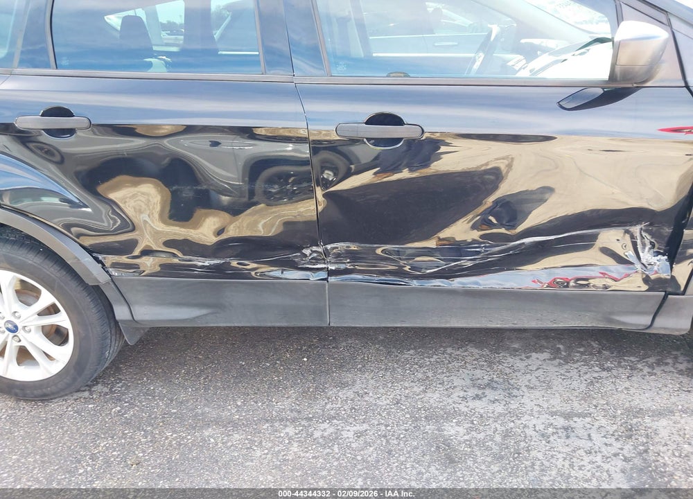 2019 FORD ESCAPE S VIN: 1FMCU0F7XKUA17580