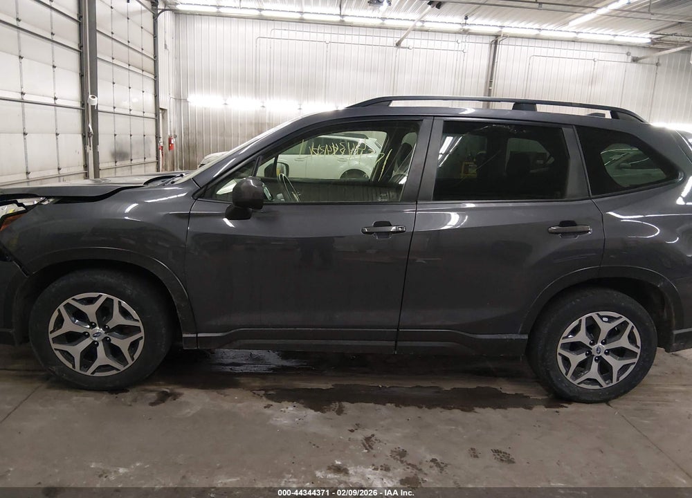2020 SUBARU FORESTER PREMIUM VIN: JF2SKAJC2LH499800