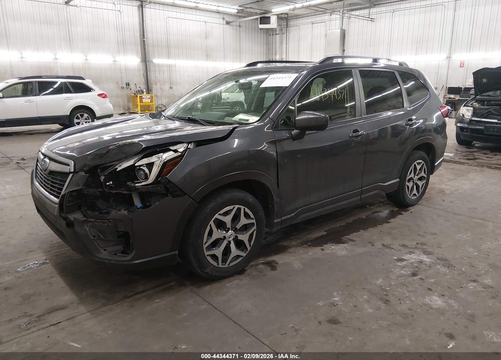 2020 SUBARU FORESTER PREMIUM VIN: JF2SKAJC2LH499800