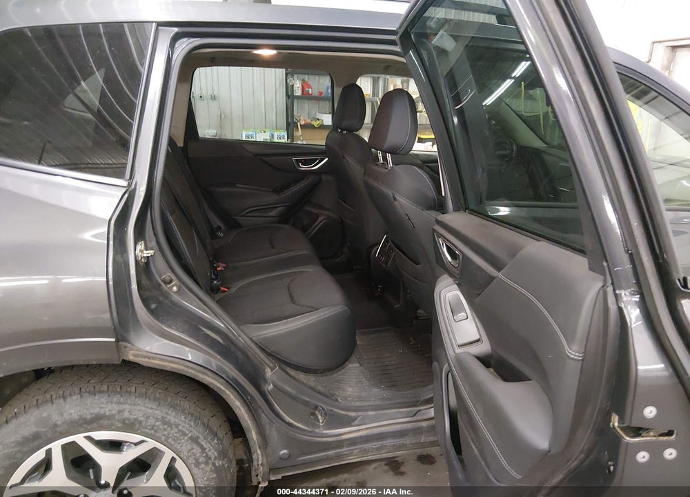 2020 SUBARU FORESTER PREMIUM VIN: JF2SKAJC2LH499800