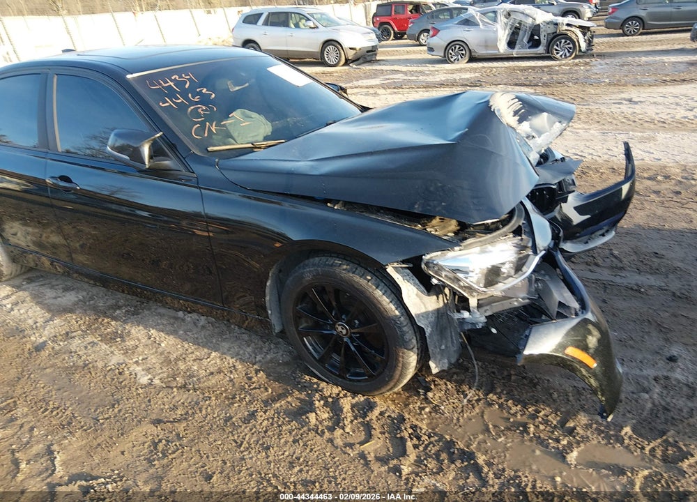 2018 BMW 320 XI VIN: WBA8E5G51JNU45660