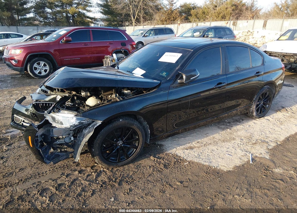 2018 BMW 320 XI VIN: WBA8E5G51JNU45660