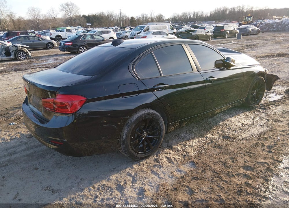 2018 BMW 320 XI VIN: WBA8E5G51JNU45660