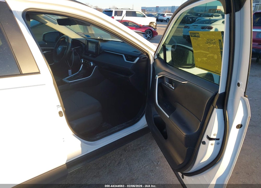 2022 TOYOTA RAV4 HYBRID XLE VIN: 2T3RWRFV2NW133052