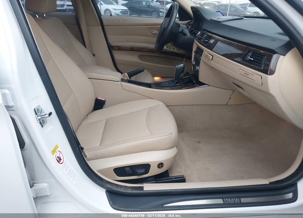 2009 BMW 328I VIN: WBAPH53589A435932