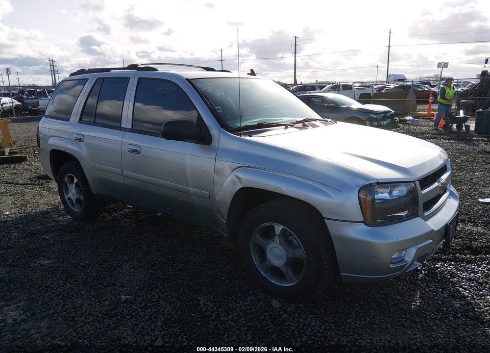 2008 CHEVROLET TRAILBLAZER LT VIN: 1GNDS13S582160851