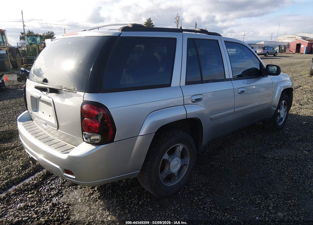 2008 CHEVROLET TRAILBLAZER LT VIN: 1GNDS13S582160851