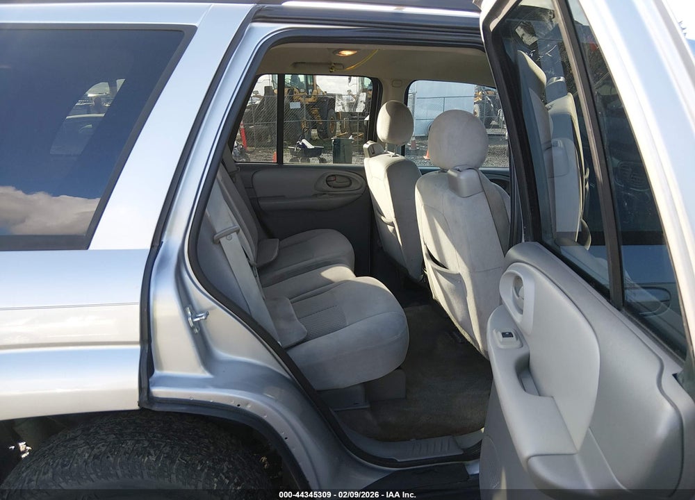 2008 CHEVROLET TRAILBLAZER LT VIN: 1GNDS13S582160851