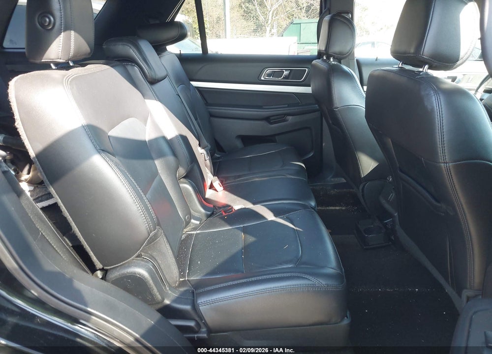 2017 FORD EXPLORER XLT VIN: 1FM5K8D85HGE02285