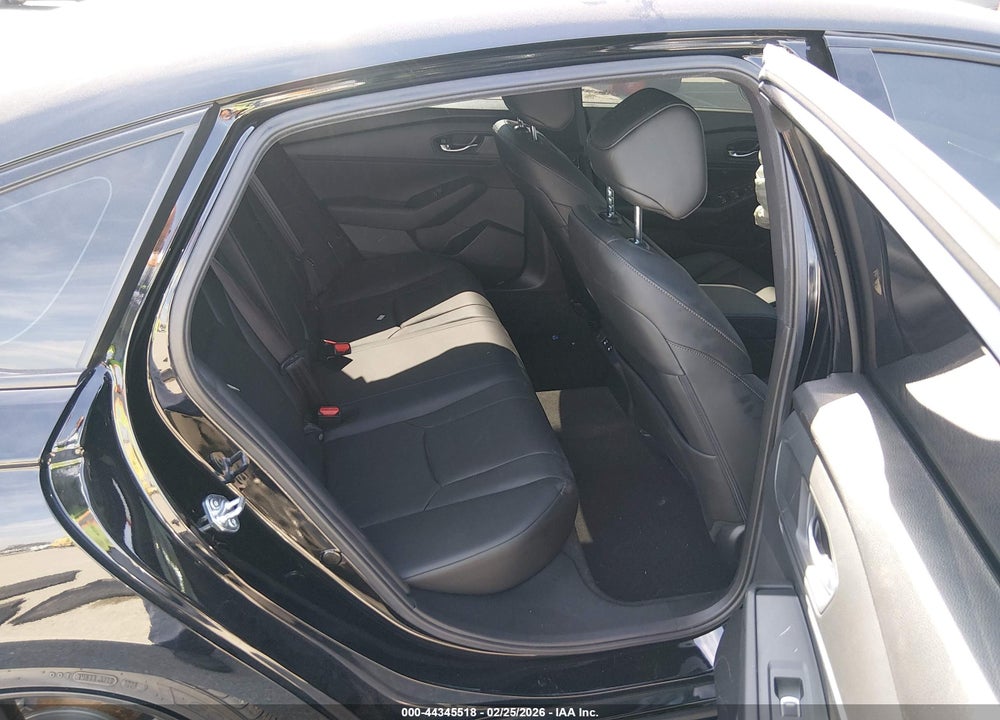 2025 HONDA ACCORD HYBRID SPORT-L VIN: 1HGCY2F70SA045699