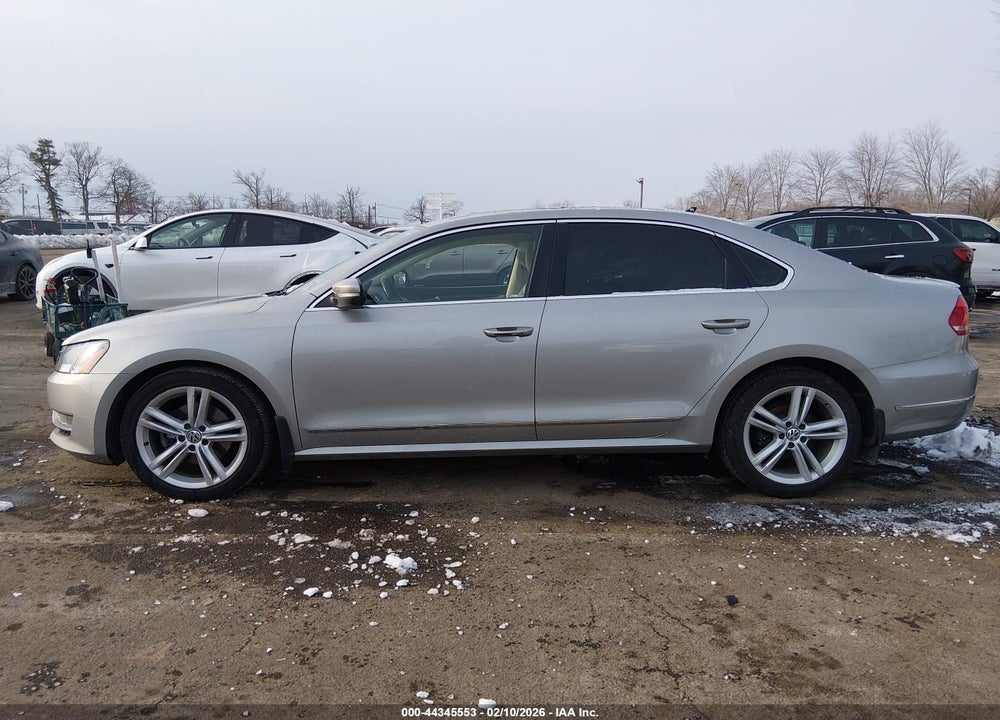 2014 VOLKSWAGEN PASSAT 2.0L TDI SEL PREMIUM VIN: 1VWCN7A33EC051592