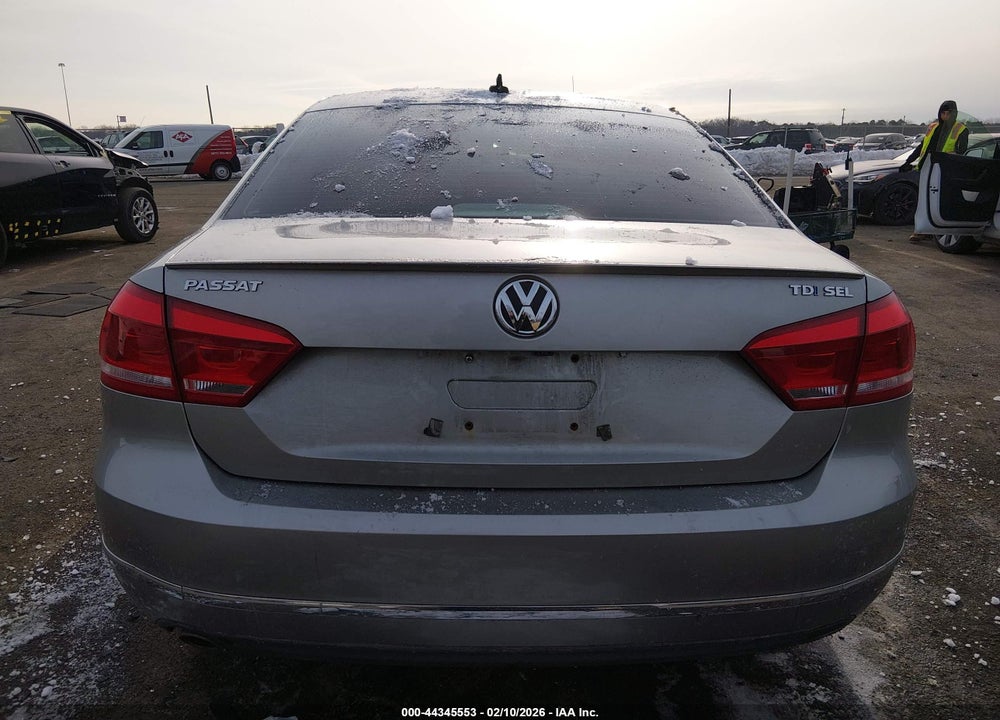 2014 VOLKSWAGEN PASSAT 2.0L TDI SEL PREMIUM VIN: 1VWCN7A33EC051592