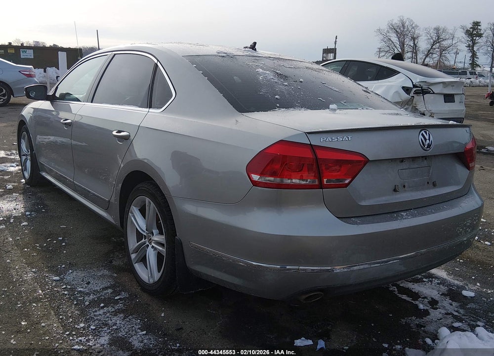 2014 VOLKSWAGEN PASSAT 2.0L TDI SEL PREMIUM VIN: 1VWCN7A33EC051592