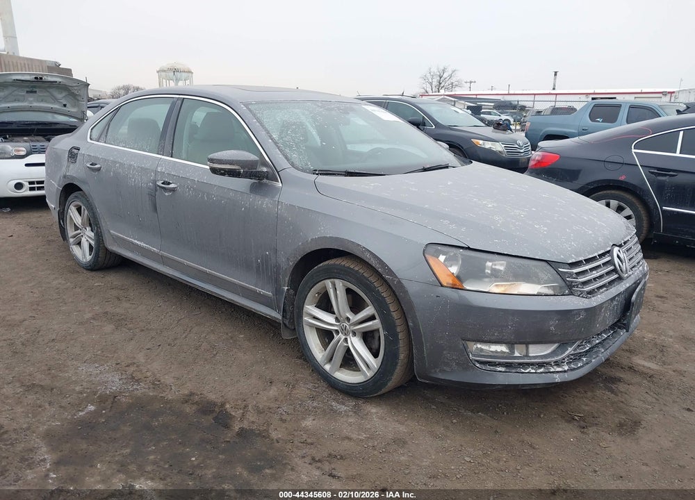 2013 VOLKSWAGEN PASSAT 2.0L TDI SE VIN: 1VWBN7A31DC100699