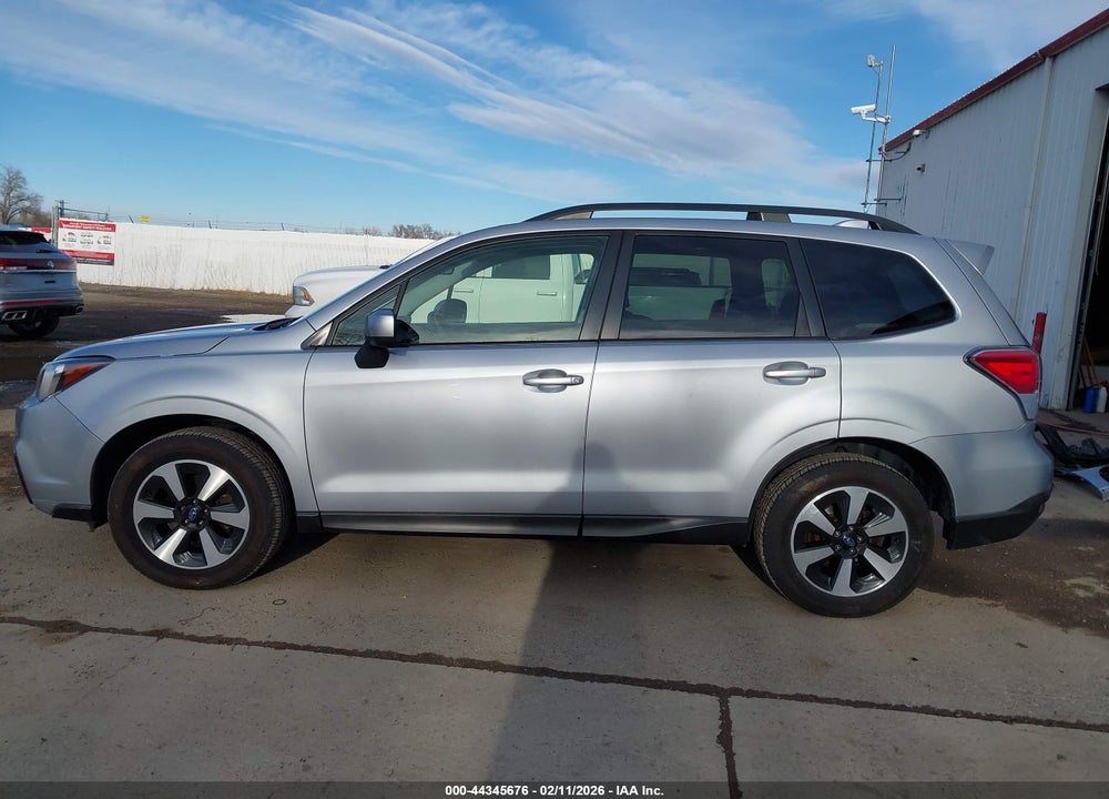 2018 SUBARU FORESTER 2.5I PREMIUM VIN: JF2SJAGC4JH476896