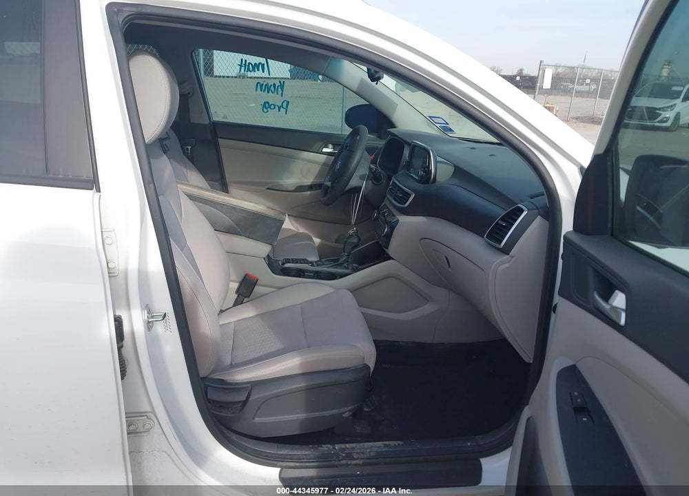 2021 HYUNDAI TUCSON VALUE VIN: KM8J33A48MU322118