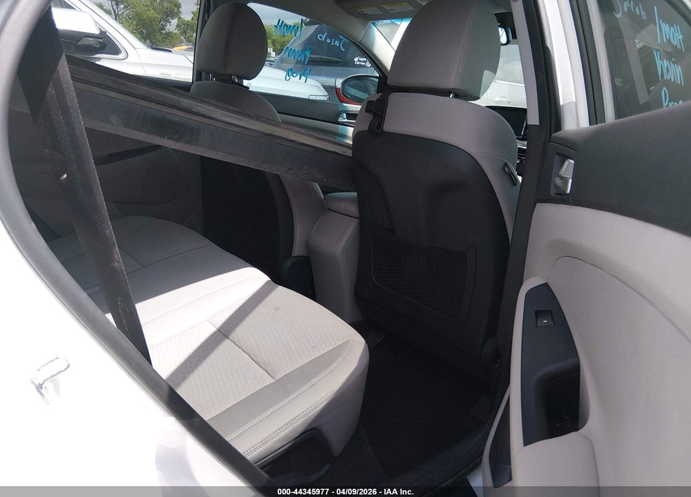 2021 HYUNDAI TUCSON VALUE VIN: KM8J33A48MU322118