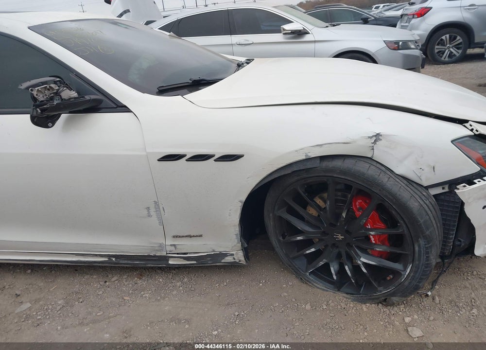 2020 MASERATI GHIBLI S GRANSPORT VIN: ZAM57YSS3L1349761
