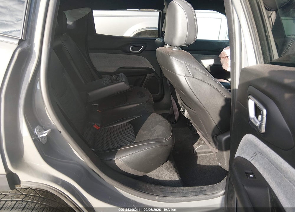 2024 JEEP COMPASS LATITUDE 4X4 VIN: 3C4NJDBN0RT607583