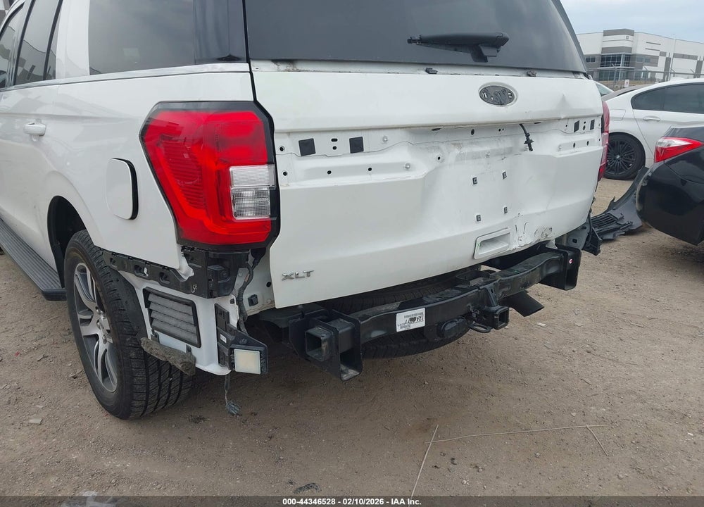 2024 FORD EXPEDITION XLT VIN: 1FMJU1H84REA63297