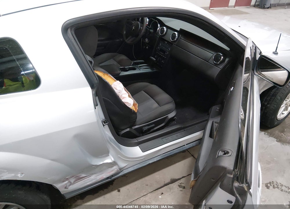 2008 FORD MUSTANG V6 DELUXE/V6 PREMIUM VIN: 1ZVHT80N085129999